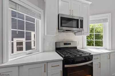 35 W End Ave, Newark, NJ 07106 - Photo 13