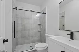 35 West End Ave, Newark, NJ 07106 - Photo 25