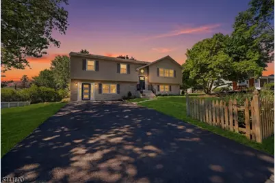 44 Stonehenge Dr, Lopatcong Township, NJ 08865 - Photo 1