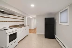 18 Stevens Ave, Jersey City, NJ 07305 - Photo 27