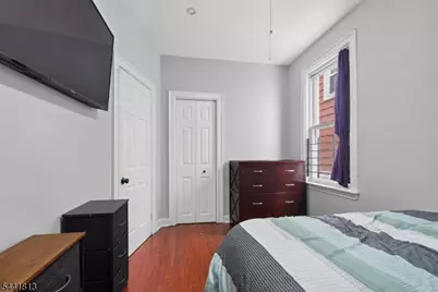 18 Stevens Ave, Jersey City, NJ 07305 - Photo 19