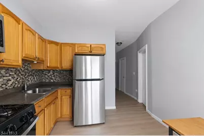 18 Stevens Ave, Jersey City, NJ 07305 - Photo 11