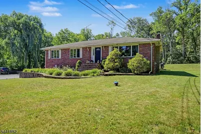 10 Rita Ln, Jefferson Township, NJ 07438 - Photo 3