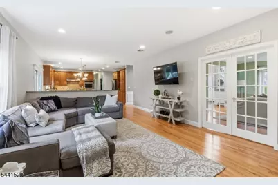15 Nicki Ct, Parsippany, NJ 07054 - Photo 5