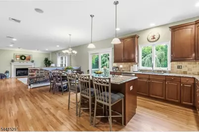 15 Nicki Ct, Parsippany, NJ 07054 - Photo 9