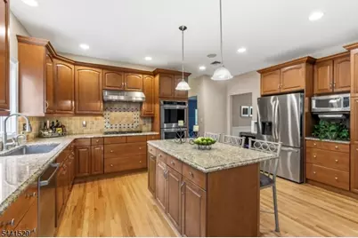 15 Nicki Ct, Parsippany, NJ 07054 - Photo 13