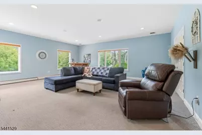 15 Nicki Ct, Parsippany, NJ 07054 - Photo 17
