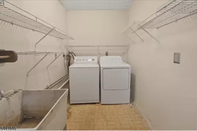 28 Amherst Ct, Wayne Twp., NJ 07470 - Photo 19