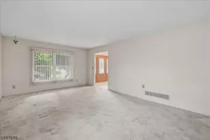 28 Amherst Ct, Wayne Twp., NJ 07470 - Photo 21