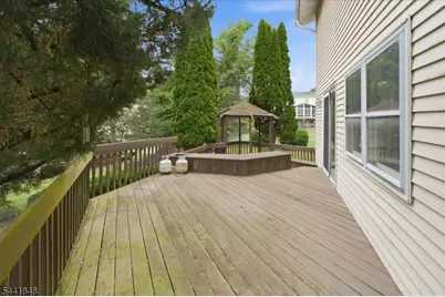 28 Amherst Ct, Wayne Twp., NJ 07470 - Photo 13