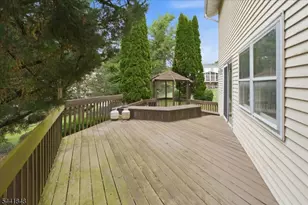 28 Amherst Ct, Wayne Twp., NJ 07470 - Photo 13