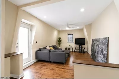 725 Chestnut St, Roselle Park, NJ 07204 - Photo 33