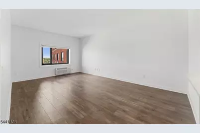 1 Carriage City Plz #807, Rahway, NJ 07065 - Photo 3