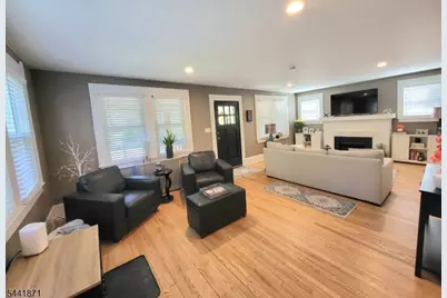 266 Eagle Rock Ave, Roseland, NJ 07068 - Photo 9