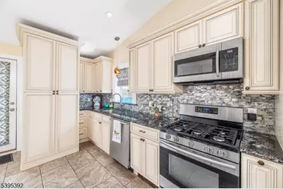 2 Canal St, Vernon Twp., NJ 07422 - Photo 7