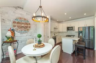 15 Julia Pl, Mount Olive, NJ 07828 - Photo 7
