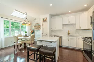 15 Julia Pl, Mount Olive, NJ 07828 - Photo 5