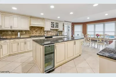 8 Norwood Rd, Springfield Twp., NJ 07081 - Photo 9