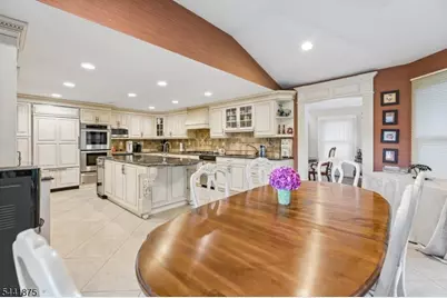8 Norwood Rd, Springfield Twp., NJ 07081 - Photo 11