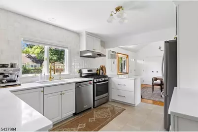 329 Maplewood Ave, Kenilworth, NJ 07033 - Photo 1