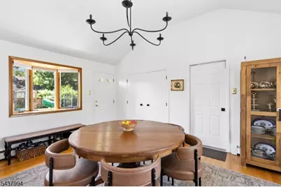 329 Maplewood Ave, Kenilworth, NJ 07033 - Photo 7