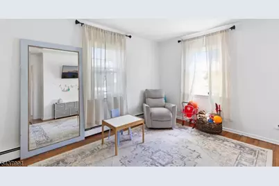 329 Maplewood Ave, Kenilworth, NJ 07033 - Photo 9
