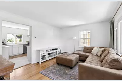 329 Maplewood Ave, Kenilworth, NJ 07033 - Photo 5