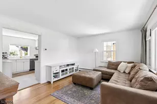 329 Maplewood Ave, Kenilworth, NJ 07033 - Photo 5