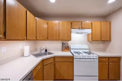 75 Gregory Ln #1506, Franklin Township, NJ 08823 - Photo 7