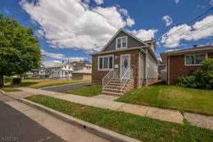 113 Arthur St, Linden, NJ 07036 - Photo 3