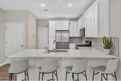 3 Sadie Cir #3101, Union Township, NJ 07083 - Photo 1