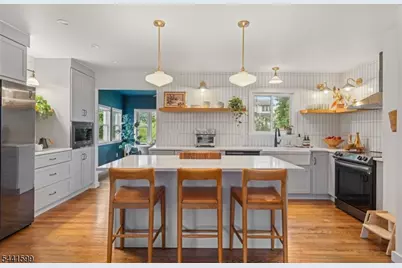 430 W 6th Ave, Roselle, NJ 07203 - Photo 1