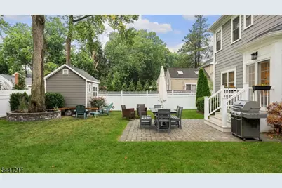 621 Green Briar Ct, Westfield, NJ 07090 - Photo 45