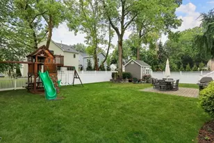 621 Green Briar Ct, Westfield, NJ 07090 - Photo 47
