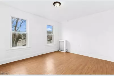 162 W 2nd Ave, Roselle, NJ 07203 - Photo 5