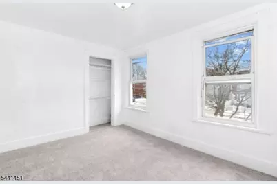 162 W 2nd Ave, Roselle, NJ 07203 - Photo 9