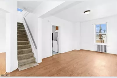 162 W 2nd Ave, Roselle, NJ 07203 - Photo 3