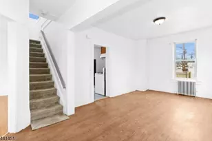 162 W 2nd Ave, Roselle, NJ 07203 - Photo 3