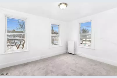 162 W 2nd Ave, Roselle, NJ 07203 - Photo 11