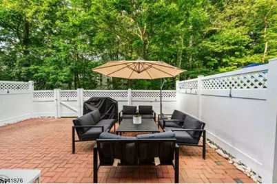8 Henry Ct, Plainsboro Township, NJ 08536 - Photo 27