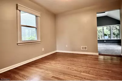 73 Oneida Ave, Oakland, NJ 07436 - Photo 5