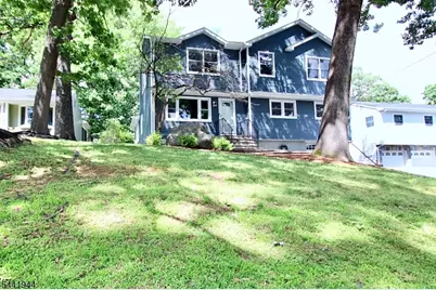 73 Oneida Ave, Oakland, NJ 07436 - Photo 1
