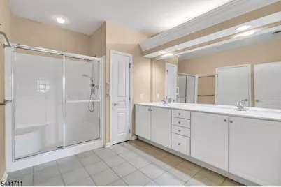 3210 Chesterwood Way #3210, Franklin Township, NJ 08873 - Photo 37