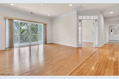 3210 Chesterwood Way #3210, Franklin Township, NJ 08873 - Photo 13