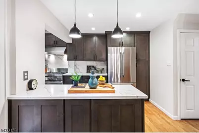 612 Larch Street, Roselle Park, NJ 07204 - Photo 9