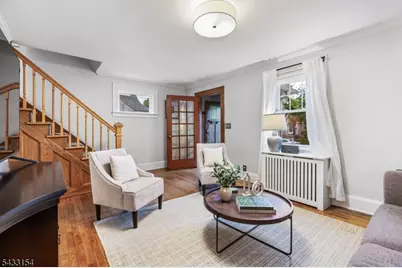 612 Larch Street, Roselle Park, NJ 07204 - Photo 5