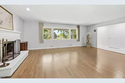 2 Millstone Dr, Livingston, NJ 07039 - Photo 7