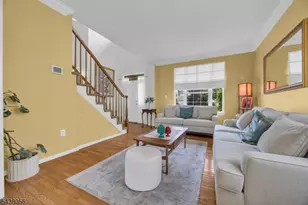 9 Hannah Ct, Readington, NJ 08889 - Photo 5