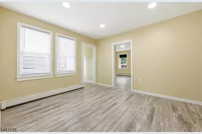 600 Chestnut St, Roselle Park, NJ 07204 - Photo 31