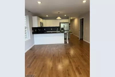 262 2nd  Avenue W #1, Newark, NJ 07107 - Photo 3